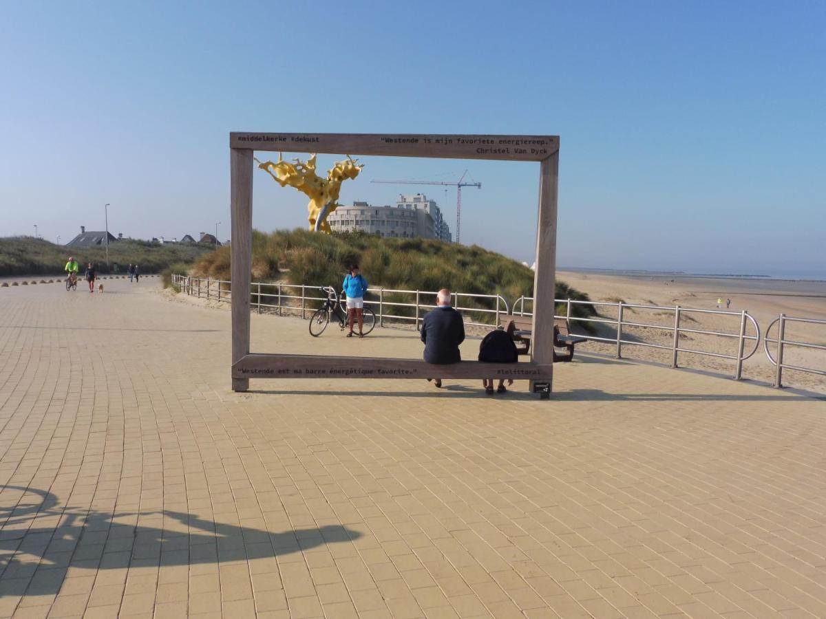 Studio On The Beach With Sea View Middelkerke Dış mekan fotoğraf
