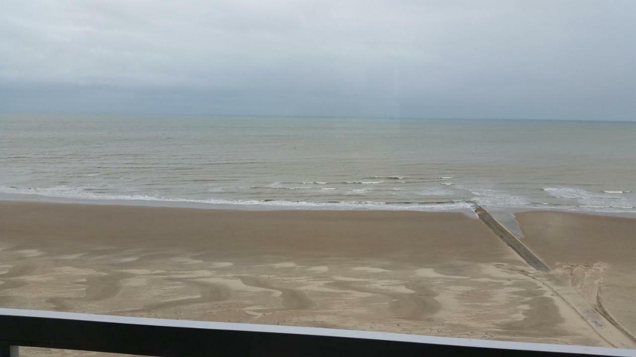 Studio On The Beach With Sea View Middelkerke Dış mekan fotoğraf